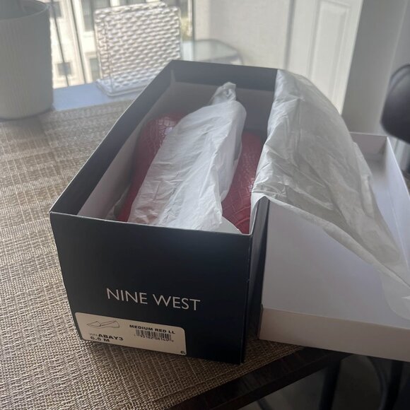 Nine West Abay Smoking Flats Red Croc - Picture 3 of 5